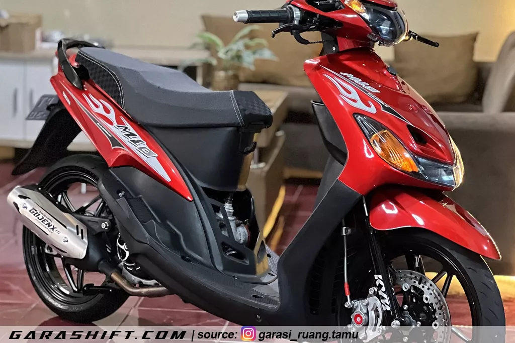 Mio smile merah by garasi ruang tamu